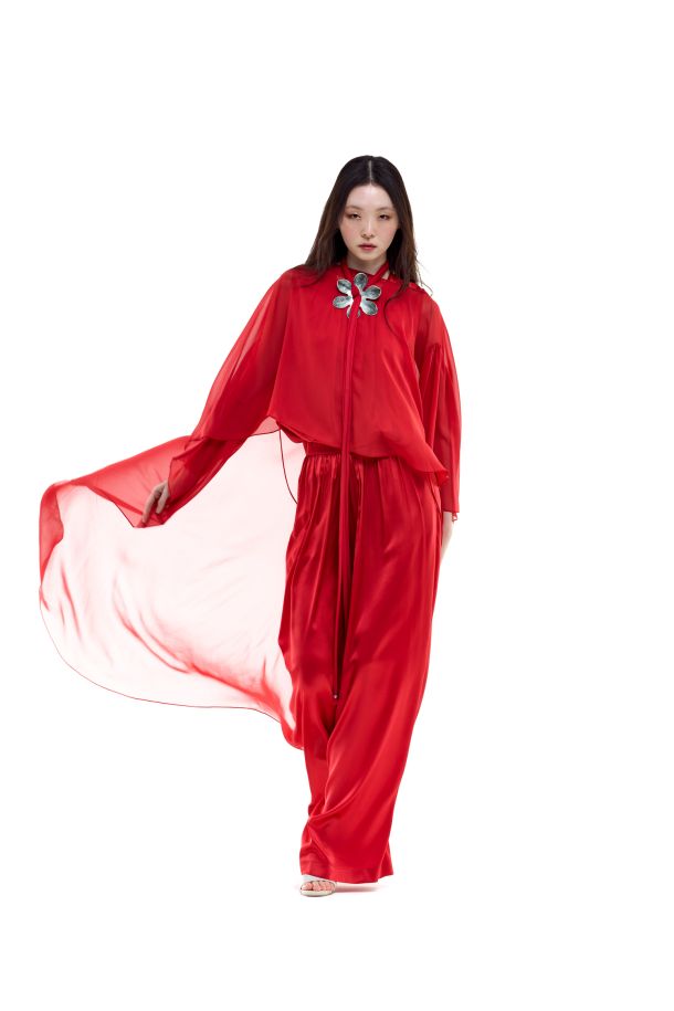 Roberta Redaelli spring summer 2026, RD516 Silk georgette cape with flared sleeves corallo