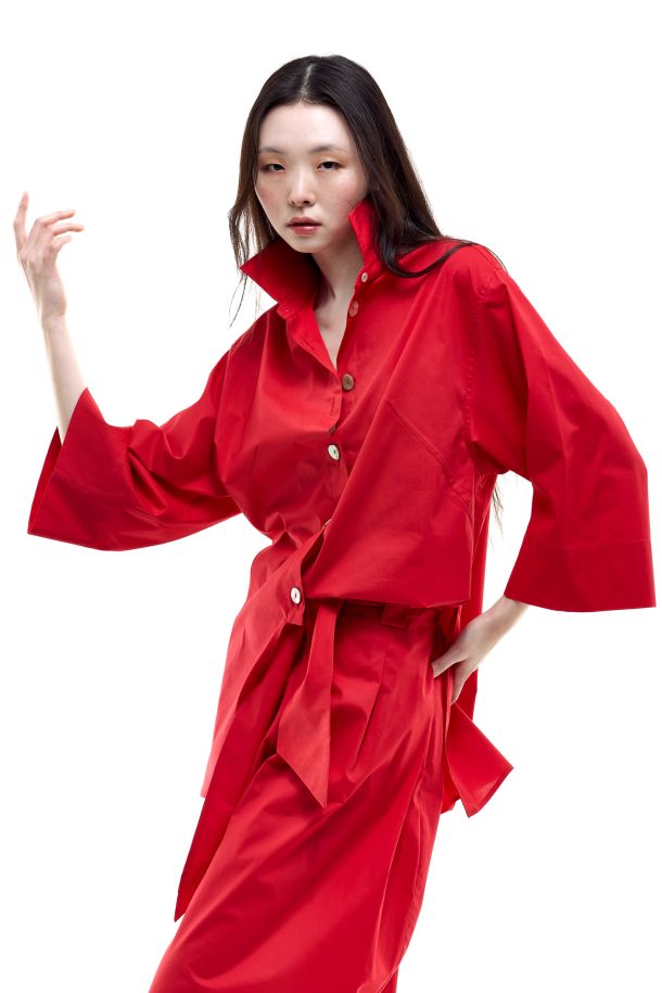 Roberta Redaelli spring summer 2026, RD511 cotton Asymmetric shirt corallo