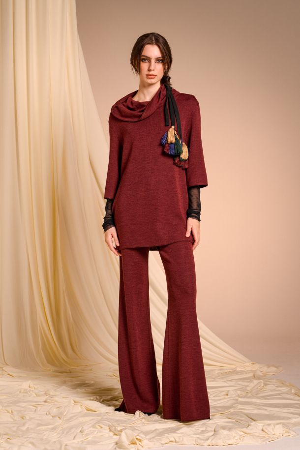 Roberta Redaelli AUTUNNO INVERNO 2025-26, R1347 pantaloni trombetta in maglia rubino