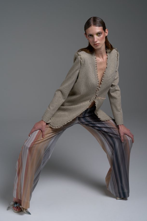 Roberta Redaelli spring summer 2025 Ambrosia, RSA137 DINAMI-TECS jacquard knit collarless jacket with ruffles miele